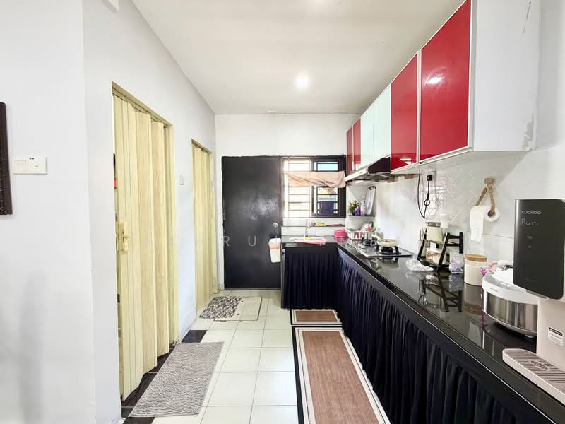 Rumah Teres 2-Tingkat untuk Dijual di Taman Scientex Kulai (Sedenak) - Fakhrul Imlan - Kitchen - PropertyGuru.com.my