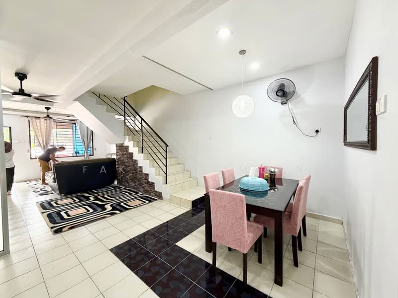 Rumah Teres 2-Tingkat untuk Dijual di Taman Scientex Kulai (Sedenak) - Fakhrul Imlan - Living Room - PropertyGuru.com.my