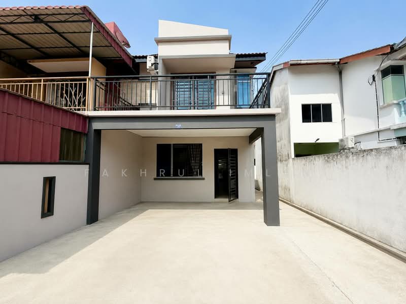 Rumah Teres 2-Tingkat untuk Dijual di Taman Scientex Kulai (Sedenak) - Fakhrul Imlan - Exterior - PropertyGuru.com.my