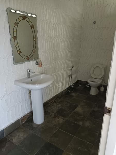 Bungalow House untuk Dijual di Damansara Heights (Kuala Lumpur) - Jim Ho Cho - Bathroom - PropertyGuru.com.my