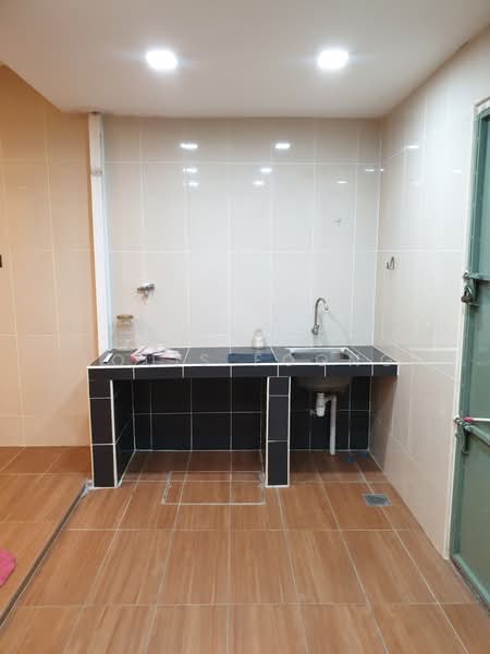 Rumah Teres 2-Tingkat untuk Dijual di Bandar Menjalara (Kuala Lumpur) - Louis Foong - Kitchen - PropertyGuru.com.my