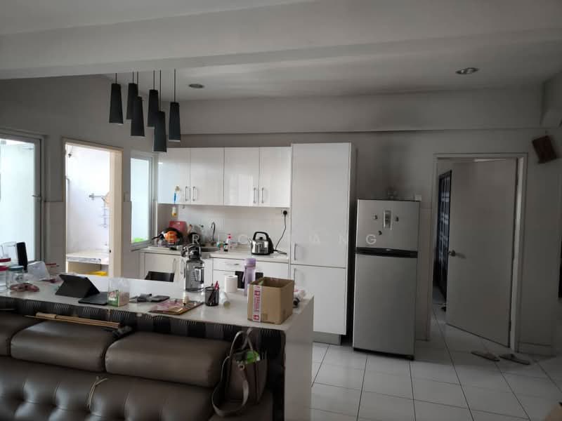 Kondominium untuk Dijual di First Residence (Residensi Unggul) - Eric Tang - PropertyGuru.com.my