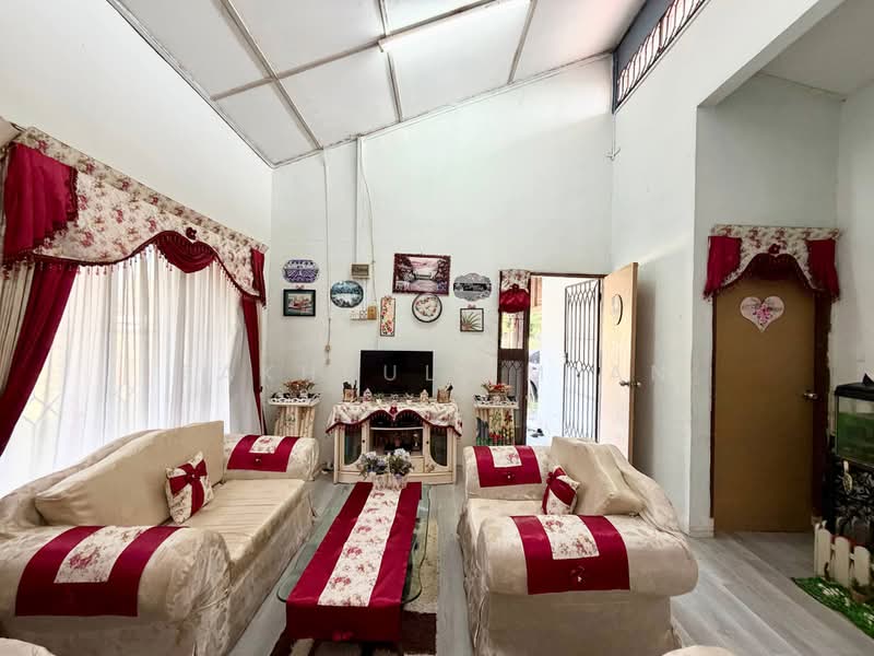 Rumah Banglo untuk Dijual di Bandar Penawar (Kota Tinggi) - Fakhrul Imlan - Living Room - PropertyGuru.com.my