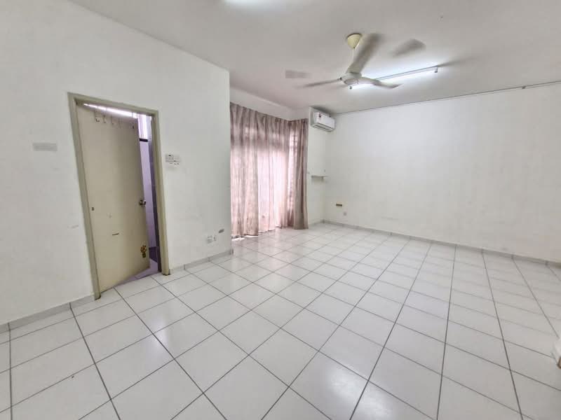 2-storey Terraced House for Sale in Taman Desa Tebrau (Tebrau) - Shu Ying - Living Room - PropertyGuru.com.my