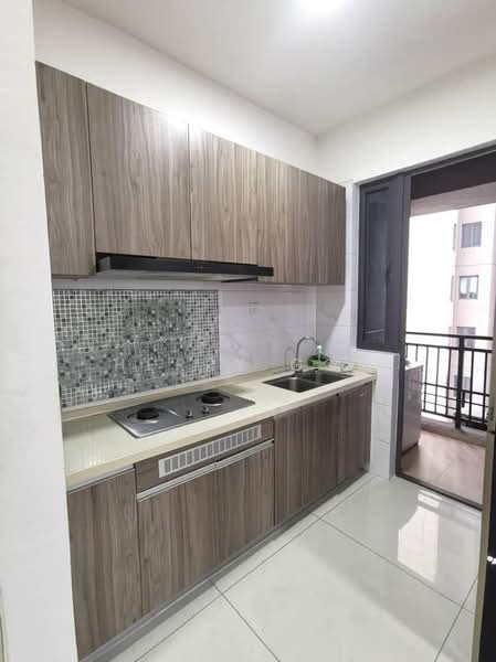 Kediaman Servis untuk Dijual di Country Garden Central Park - Herry Goh - Kitchen - PropertyGuru.com.my