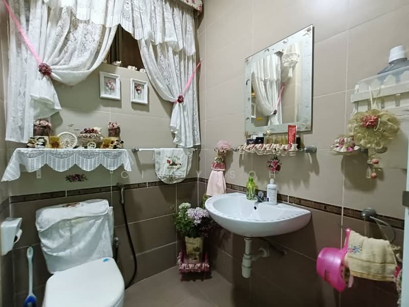Cluster House for Sale in Austin Heights (Tebrau) - Cindy Soh - Bathroom - PropertyGuru.com.my