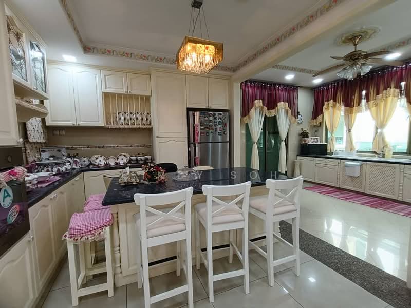 Cluster House for Sale in Austin Heights (Tebrau) - Cindy Soh - Kitchen - PropertyGuru.com.my