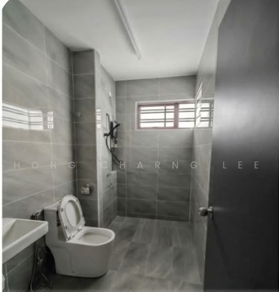 Rumah Teres 2-Tingkat untuk Disewa di Johor Bahru (Johor) - Hong Charng Lee - Bathroom - PropertyGuru.com.my