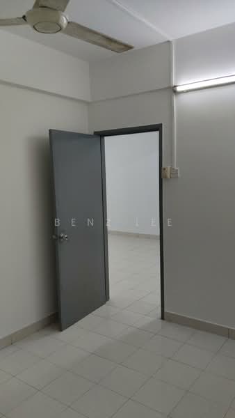 Flat for Sale at Fortune Court - Benz Lee - PropertyGuru.com.my