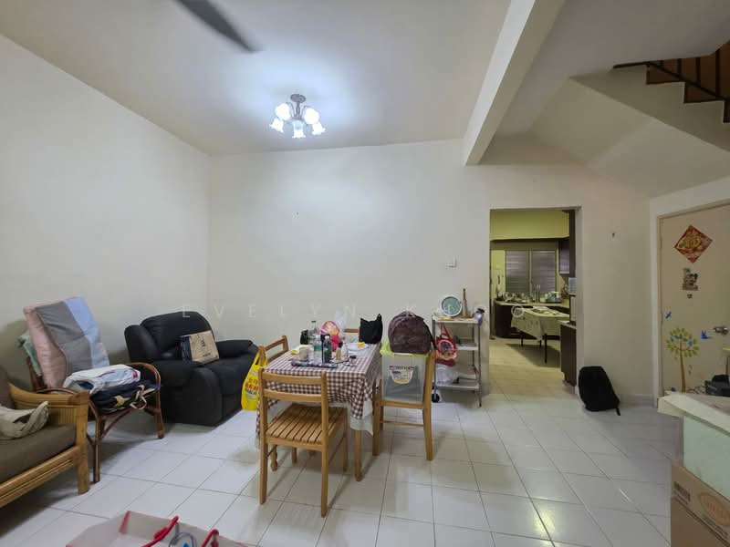 Rumah Teres 2 Tingkat untuk Dijual di Desa Coalfields (Sungai Buloh) - Evelyn Khoo - Living Room - PropertyGuru.com.my
