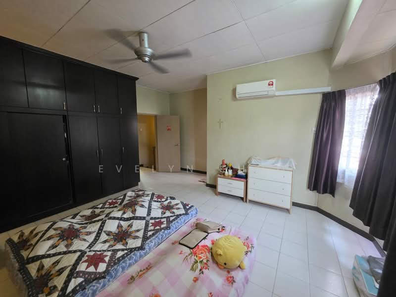 Rumah Teres 2 Tingkat untuk Dijual di Desa Coalfields (Sungai Buloh) - Evelyn Khoo - Bedroom - PropertyGuru.com.my
