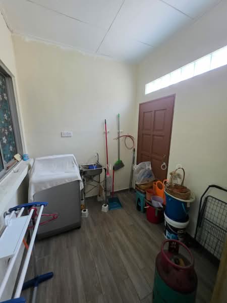 Rumah Teres 2 Tingkat untuk Dijual di Desa Coalfields (Sungai Buloh) - Evelyn Khoo - Laundry - PropertyGuru.com.my
