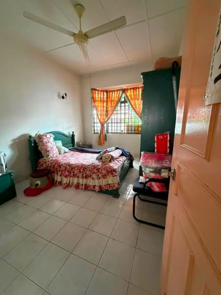 1-storey Terraced House for Sale in Taman Rinting (Masai) - Pauline Ng - Bedroom - PropertyGuru.com.my