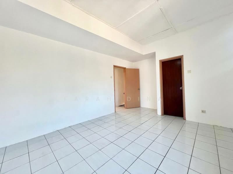 Rumah Teres 2 Tingkat untuk Dijual di Taman Impian Indah (Balakong) - Farah Dina - Interior - PropertyGuru.com.my