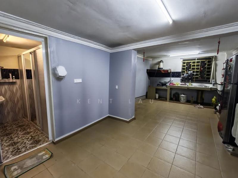 Townhouse for Sale in Taman Impian (Jalan Ipoh) - Kent Lau - Bathroom - PropertyGuru.com.my