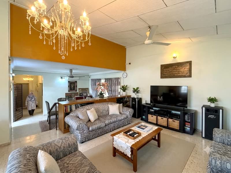 Bungalow for Sale in Seksyen 14 (Petaling Jaya) - Akmal Adam - Living Room - PropertyGuru.com.my