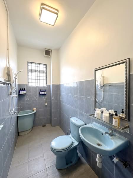 Bungalow for Sale in Seksyen 14 (Petaling Jaya) - Akmal Adam - Bathroom - PropertyGuru.com.my