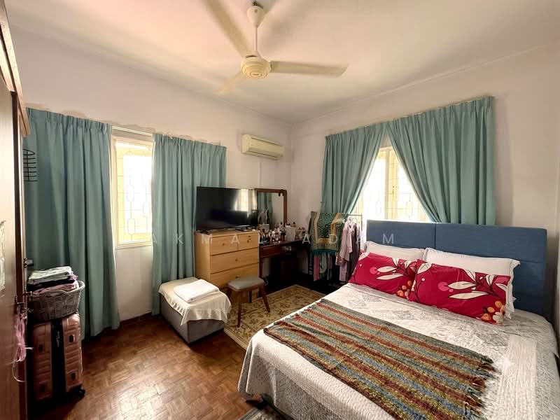 Bungalow for Sale in Seksyen 14 (Petaling Jaya) - Akmal Adam - Bedroom - PropertyGuru.com.my