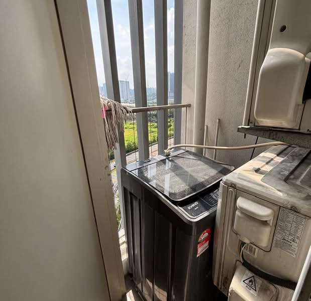 Kondominium untuk Disewa di Vivo Residential Suites - Yan Zi - Balcony - PropertyGuru.com.my