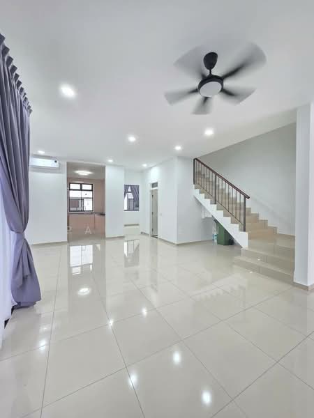 Rumah Kluster untuk Disewa di Taman Ekoflora (Johor Bahru) - Pauline Ng - Living Room - PropertyGuru.com.my