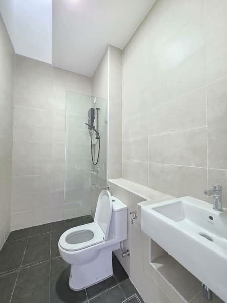 Rumah Kluster untuk Disewa di Taman Ekoflora (Johor Bahru) - Pauline Ng - Bathroom - PropertyGuru.com.my
