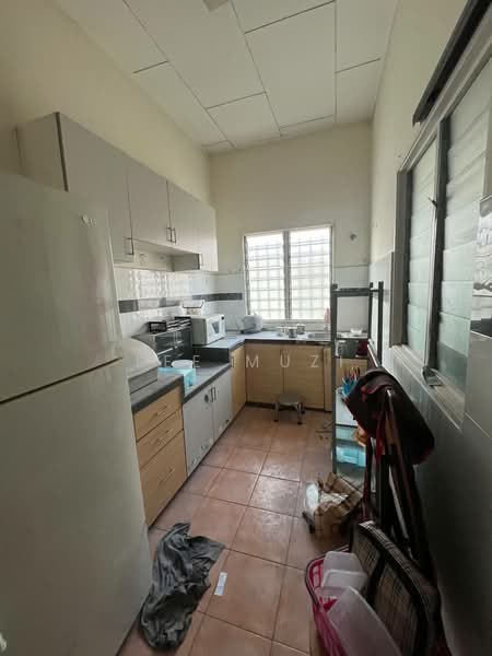 1-storey Terraced House for Sale in Bandar Seri Botani (Ipoh) - Lee Muzi - Kitchen - PropertyGuru.com.my