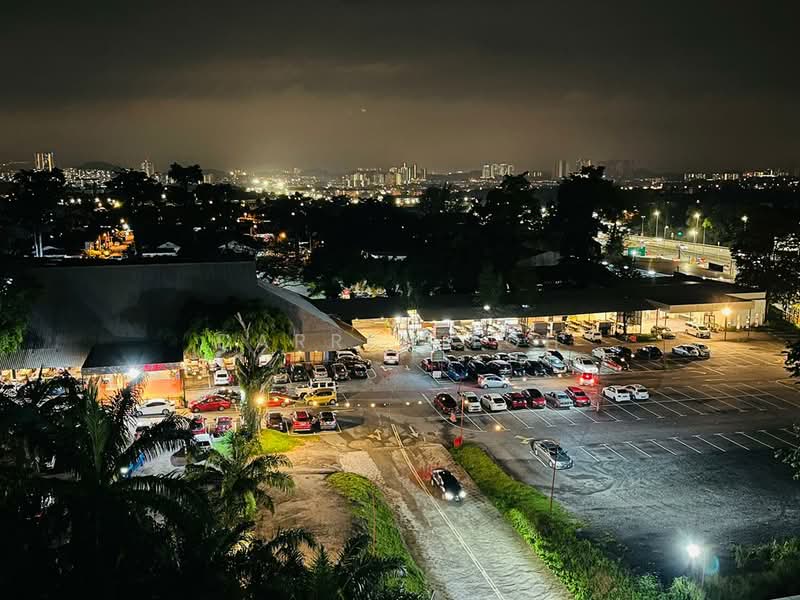 Service Residence for Rent at Serviced Residence @ The Louvre @ Country Heights - Darren Toh - Exterior - PropertyGuru.com.my