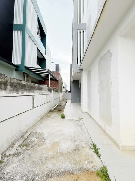 Cluster House for Sale in Johor Bahru (Johor) - Pauline Ng - Exterior - PropertyGuru.com.my