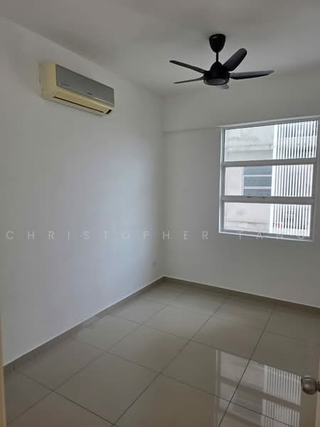 Kondominium untuk Dijual di The Zest @ Kinrara 9 - Christopher Tang - Bedroom - PropertyGuru.com.my