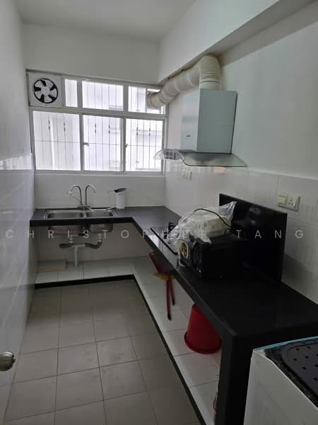 Kondominium untuk Dijual di The Zest @ Kinrara 9 - Christopher Tang - Kitchen - PropertyGuru.com.my
