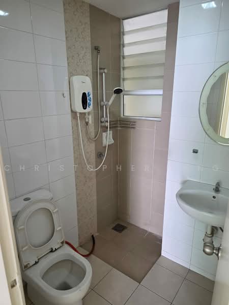 Kondominium untuk Dijual di The Zest @ Kinrara 9 - Christopher Tang - Bathroom - PropertyGuru.com.my
