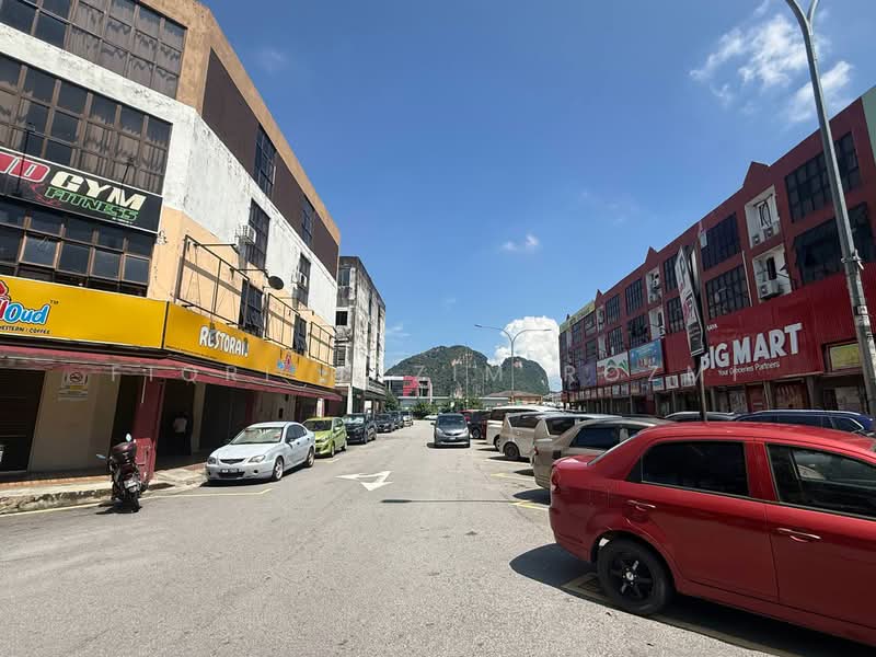 Shop / Office untuk Disewa di Gombak (Selangor) - Fiqri Hazim Rozmi - Exterior - PropertyGuru.com.my