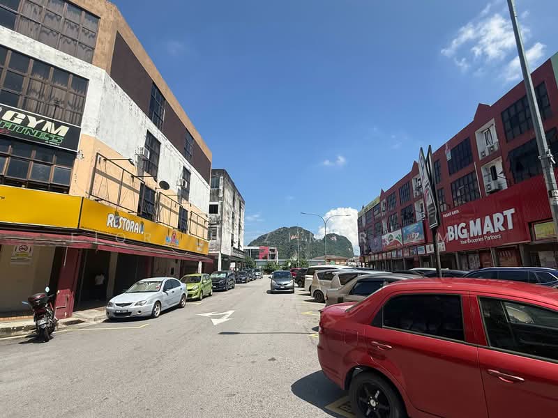 Shop / Office untuk Disewa di Gombak (Selangor) - Fiqri Hazim Rozmi - Exterior - PropertyGuru.com.my