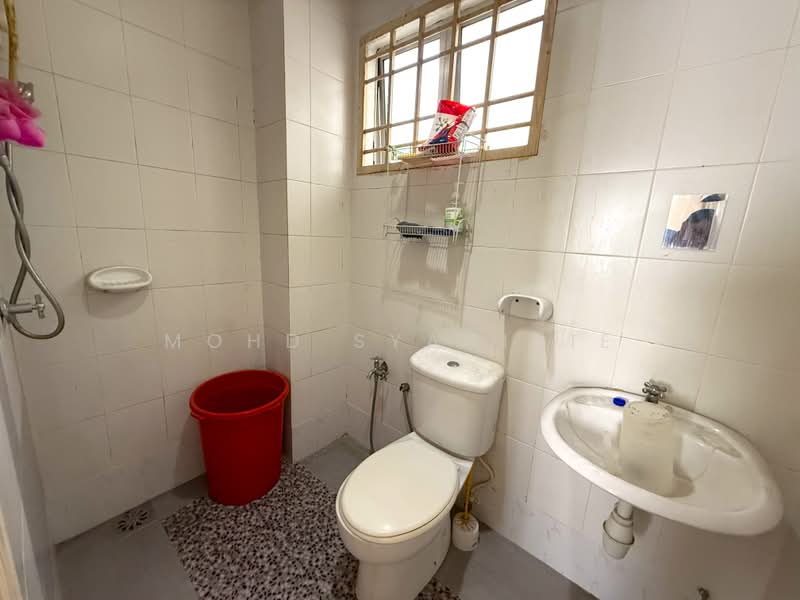 Kondominium untuk Dijual di Kristal Heights - Mohd Syahidie - Bathroom - PropertyGuru.com.my