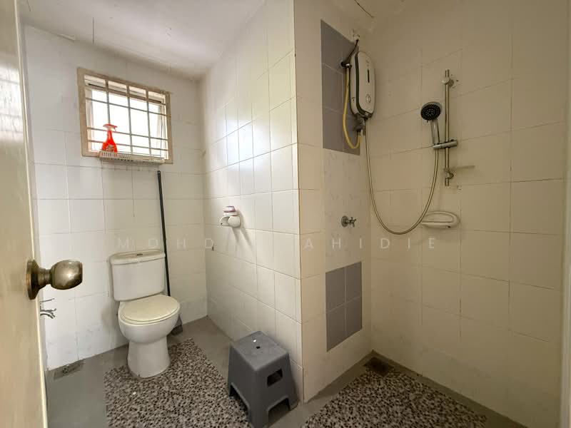 Kondominium untuk Dijual di Kristal Heights - Mohd Syahidie - Bathroom - PropertyGuru.com.my