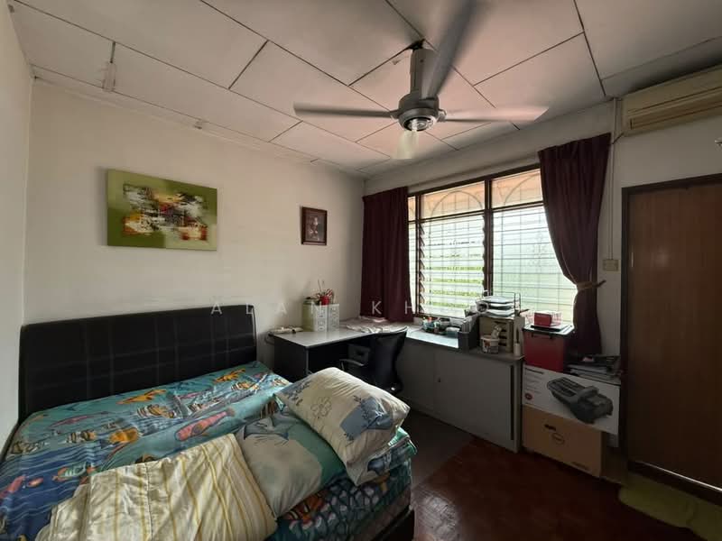 Rumah Teres 2-Tingkat untuk Dijual di Taman Bukit Maluri (Kepong) - Alan Khoo - Bedroom - PropertyGuru.com.my