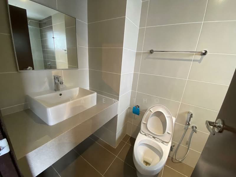 Kondominium untuk Dijual di Paraiso Residence @ The Earth - Karen Tho - Bathroom - PropertyGuru.com.my