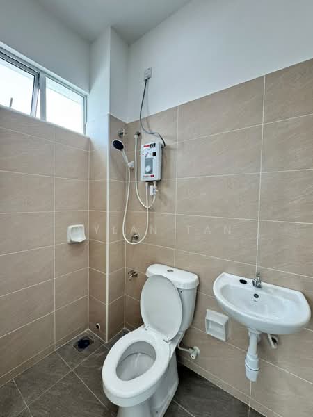Rumah Teres 2 Tingkat untuk Disewa di Tebrau (Johor) - Dylan Tan - Bathroom - PropertyGuru.com.my