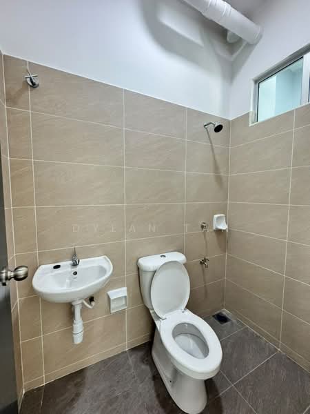 Rumah Teres 2 Tingkat untuk Disewa di Tebrau (Johor) - Dylan Tan - Bathroom - PropertyGuru.com.my