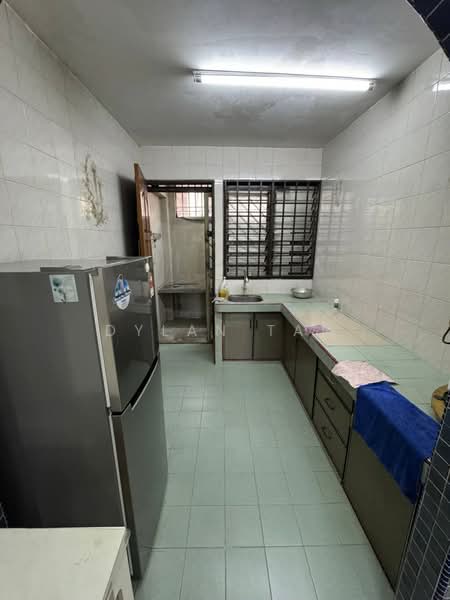 Terraced House for Rent in Taman Damai Jaya (Skudai) - Dylan Tan - Kitchen - PropertyGuru.com.my