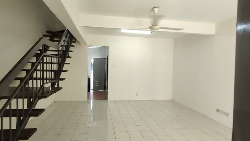 2-storey Terraced House for Sale in Taman Puncak Jalil (Seri Kembangan) - Wei Liew - Living Room - PropertyGuru.com.my