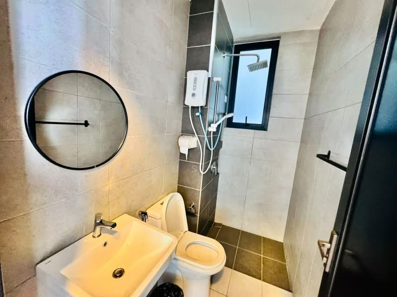 Servis Apartment untuk Dijual di Urban Suites - Marcus Choo - Bathroom - PropertyGuru.com.my