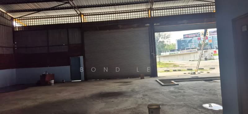 Warehouse for Rent in Rawang Corporate Industrial Park (Rawang) - Bond Lee - Interior - PropertyGuru.com.my