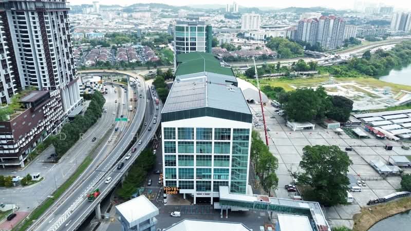 Banglo Komersial untuk Dijual di Seri Kembangan (Selangor) - Dr Shahril Nizam - PropertyGuru.com.my