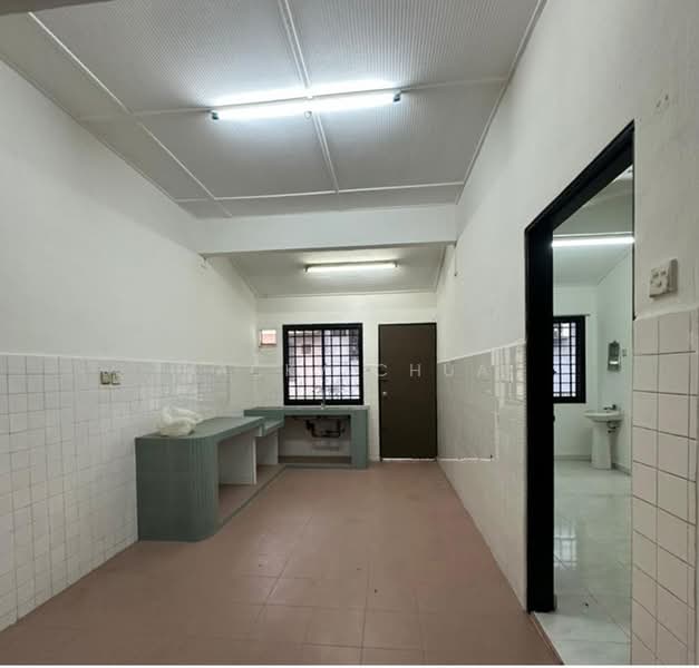Rumah Teres 1 Tingkat untuk Dijual di Taman Johor Jaya (Johor Bahru) - Jacky Chua - Kitchen - PropertyGuru.com.my