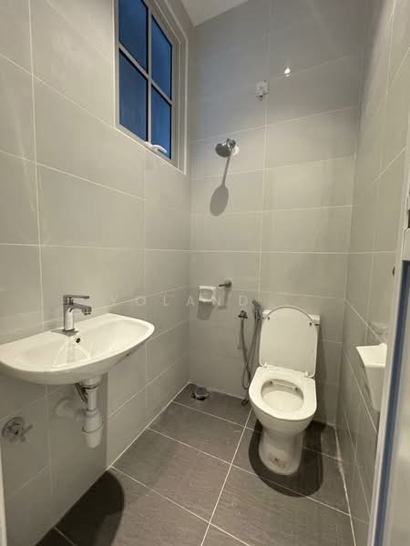 Semi-Detached House for Sale in Taman Ekoflora (Johor Bahru) - Yoland . - Bathroom - PropertyGuru.com.my