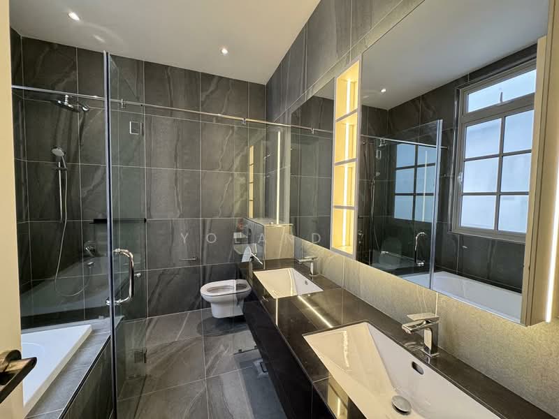 Semi-Detached House for Sale in Taman Ekoflora (Johor Bahru) - Yoland . - Bathroom - PropertyGuru.com.my