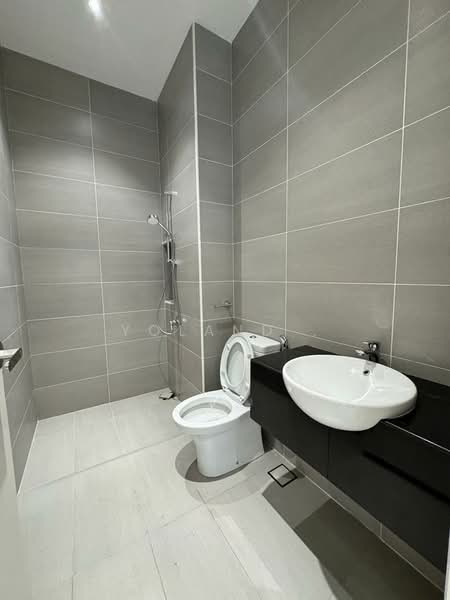 Semi-Detached House for Sale in Taman Ekoflora (Johor Bahru) - Yoland . - Bathroom - PropertyGuru.com.my