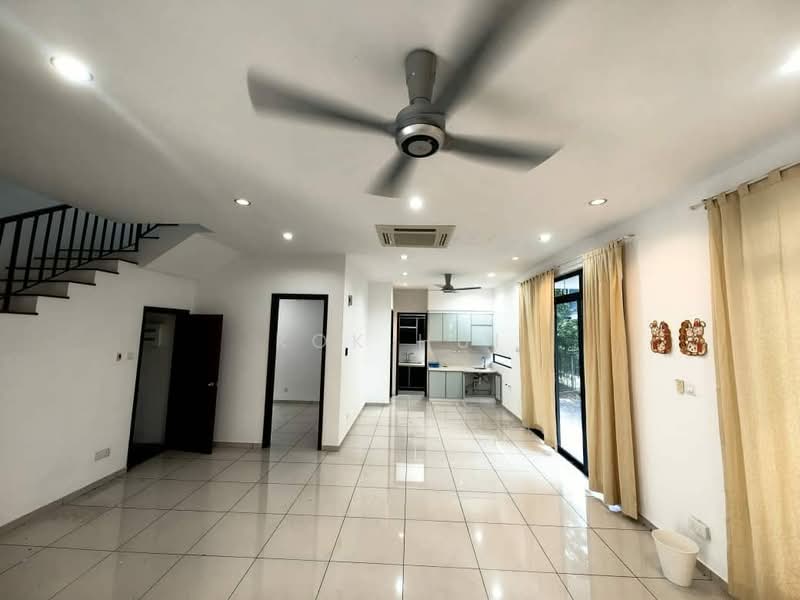Rumah Kluster untuk Dijual di Senibong (Permas Jaya) - Kok Hui - Living Room - PropertyGuru.com.my