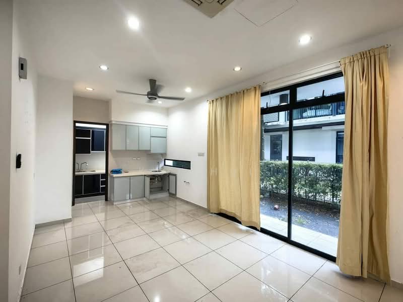 Rumah Kluster untuk Dijual di Senibong (Permas Jaya) - Kok Hui - Kitchen - PropertyGuru.com.my